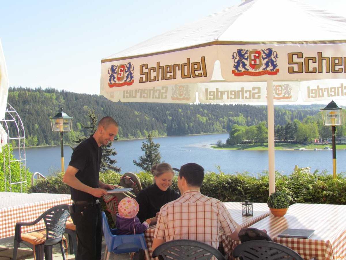 Hotel Seeblick Заалбург Екстериор снимка