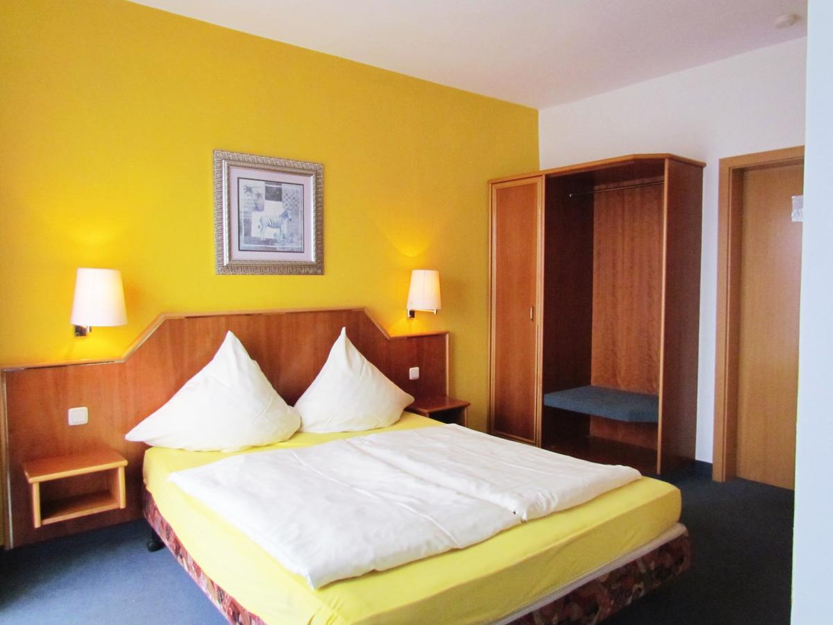 Hotel Seeblick Заалбург Екстериор снимка
